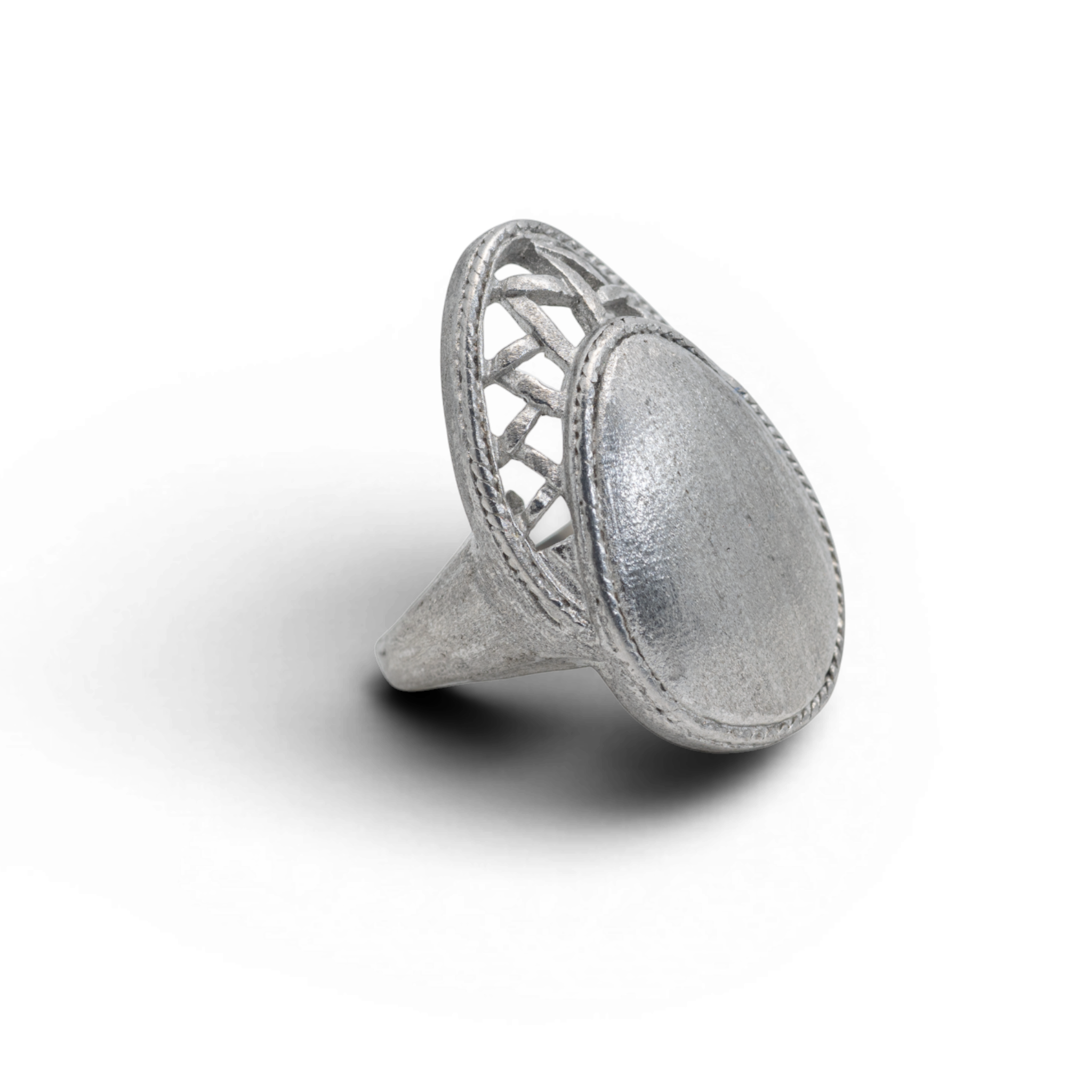 Women’s Oval Silver Ring