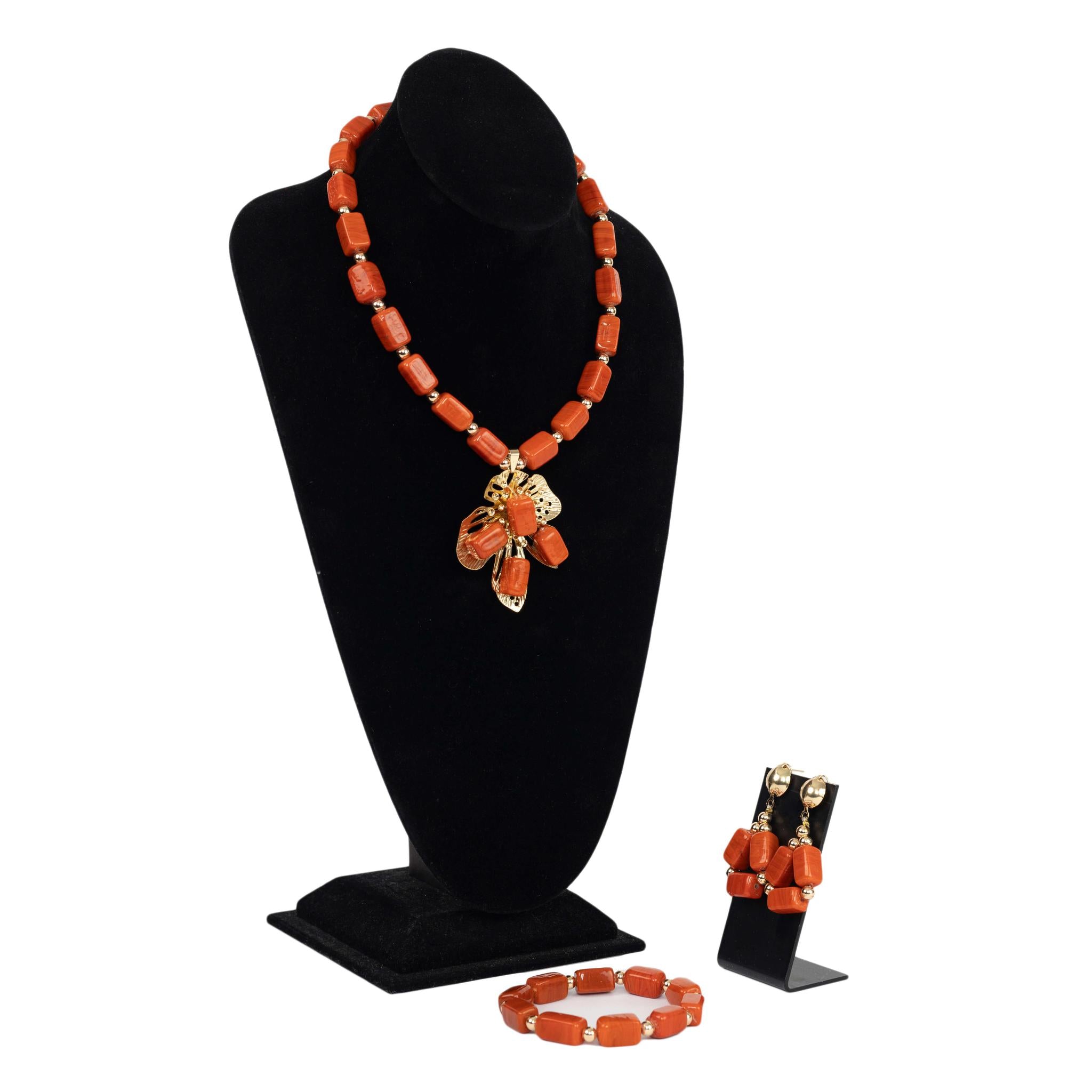 Coral & Gold Tone Beaded Jewelry Set