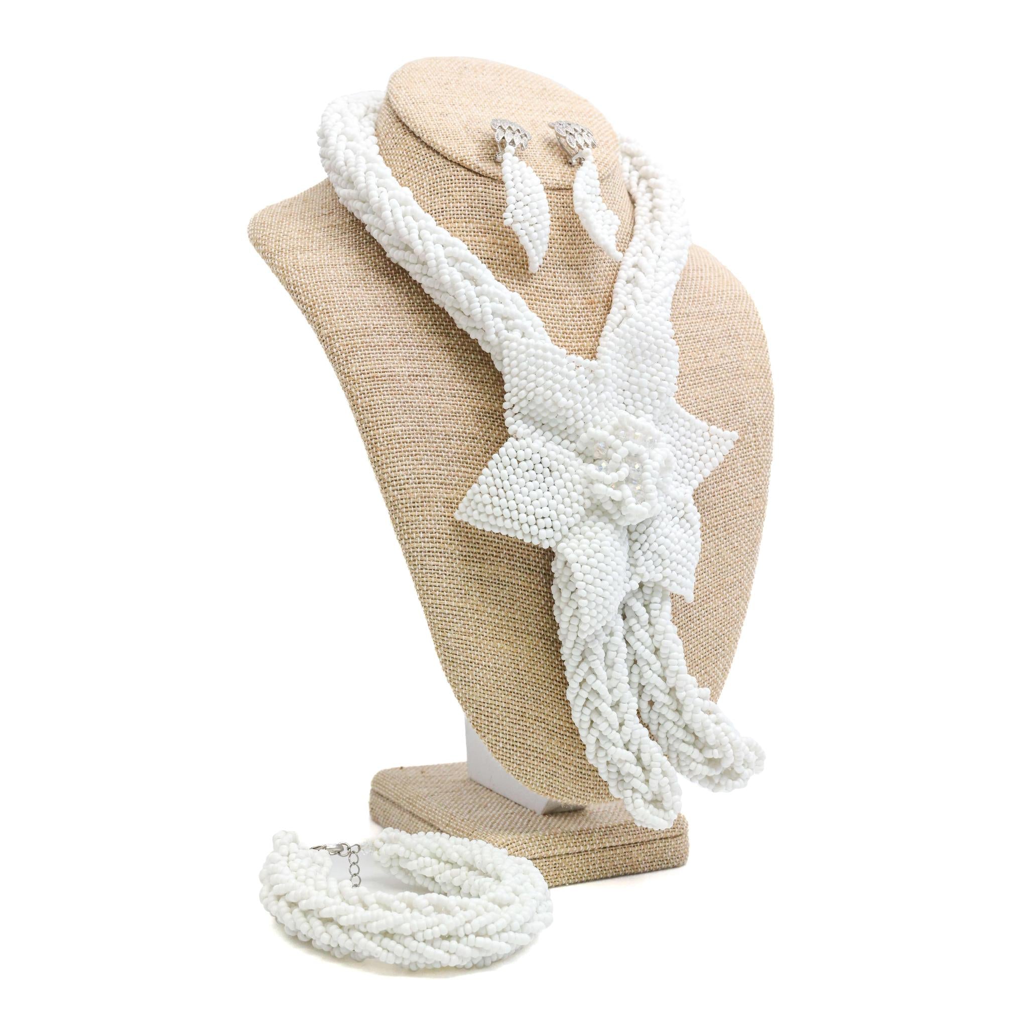 White Floral Beaded Necklace Set