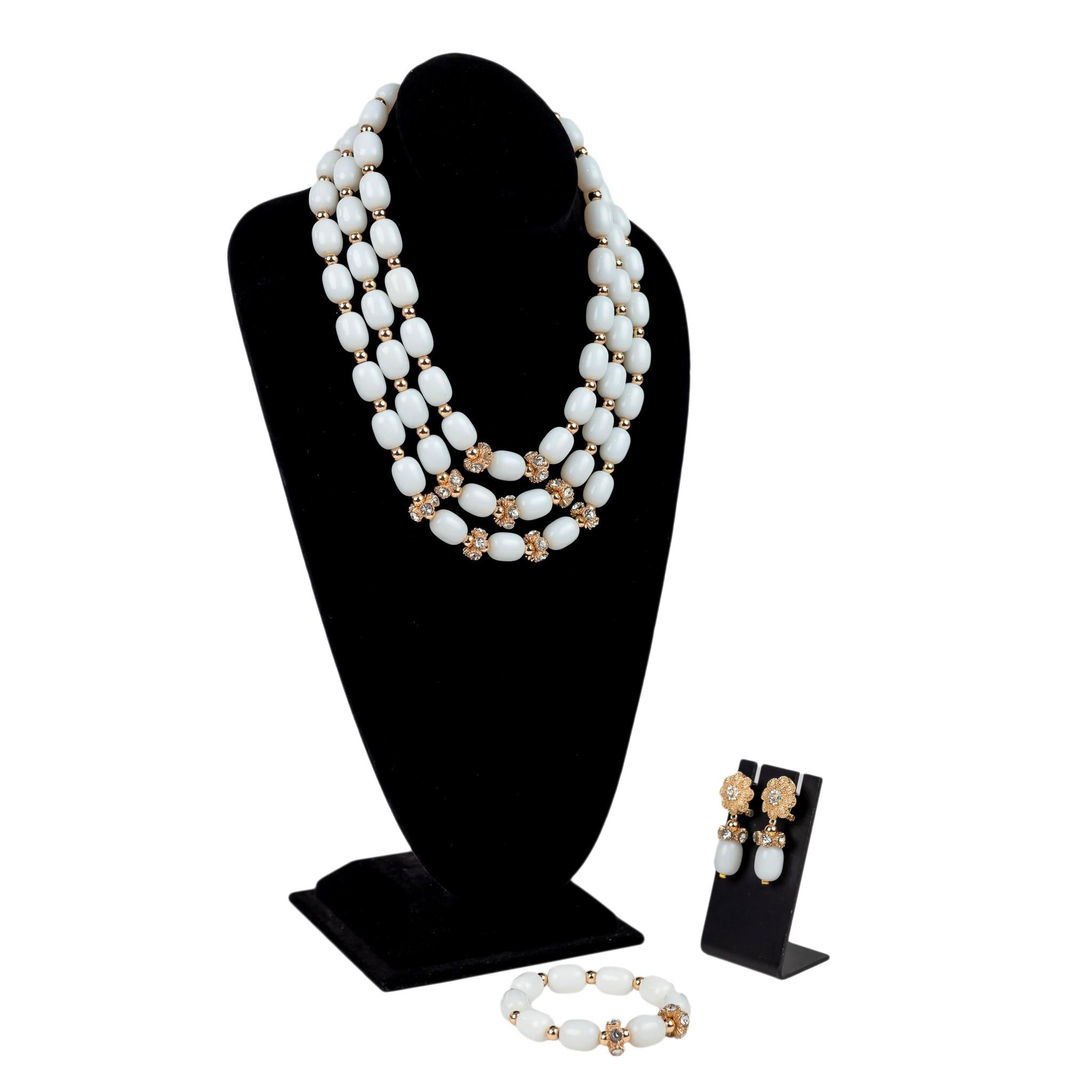 Timeless Elegance: 3-Strand White & Gold Jewelry Set