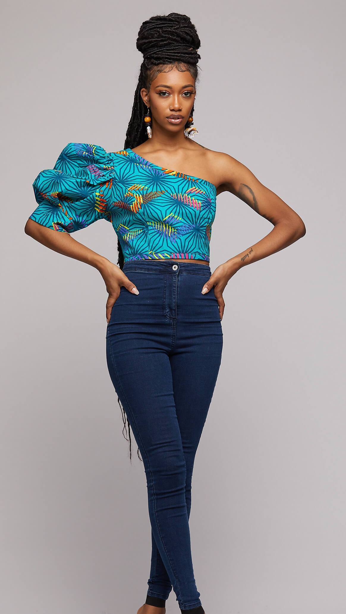 Mono Strap Crop Top w/Scarf