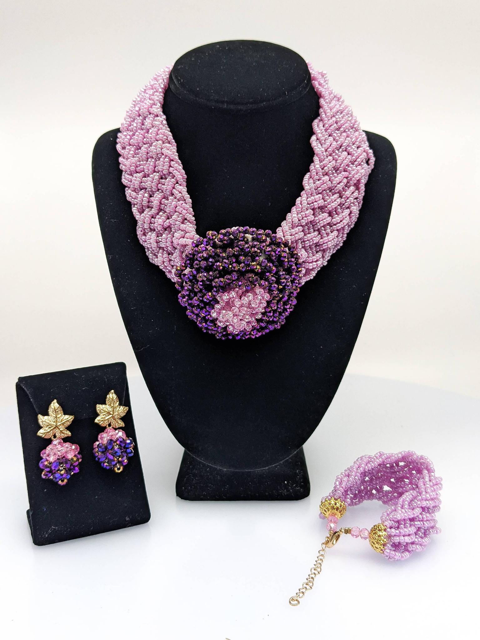 Round Shaped Lilac Beaded Necklace