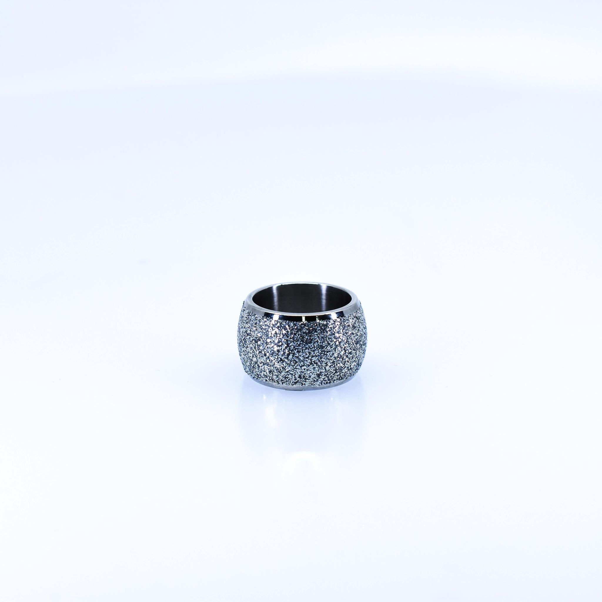 Women’s Round Silver Ring